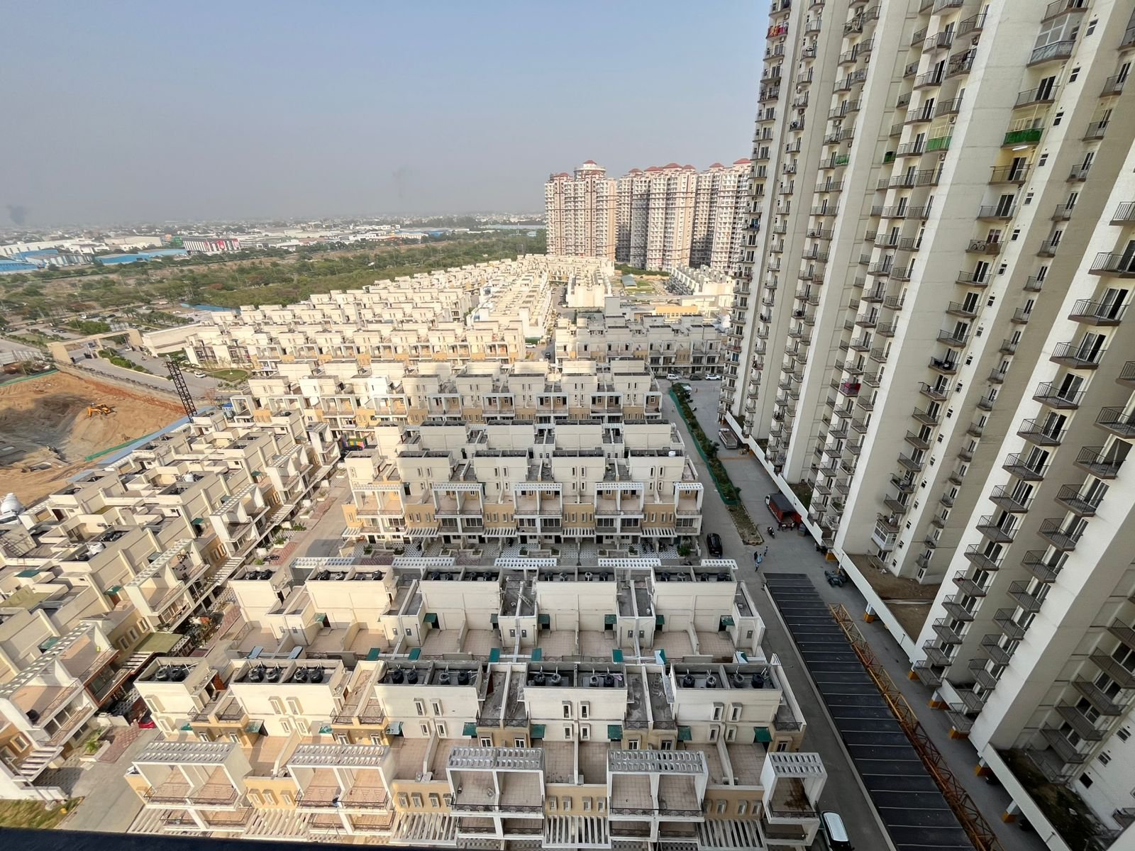 Amrapali Dream Valley